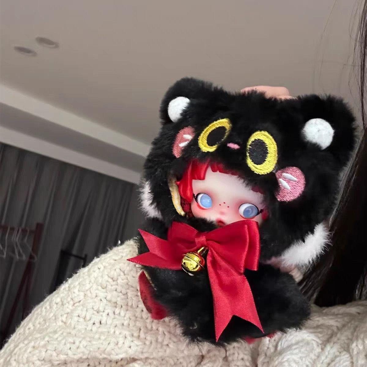 Black Cat Cape 