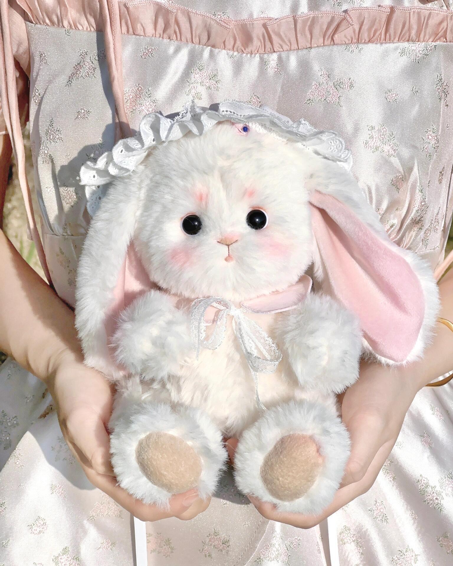 Lillian drooped her ears, rabbit